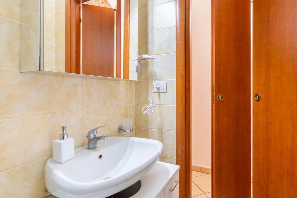 Modern Apartment In Milano Centrale Next To Metro M5 - Sarca 73 Dış mekan fotoğraf